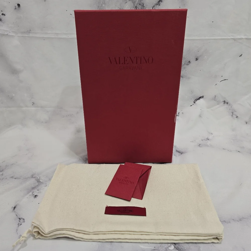 NIB Valentino Garavani Ballerina Espadrille Bow Flats in Red White & Blue Canvas